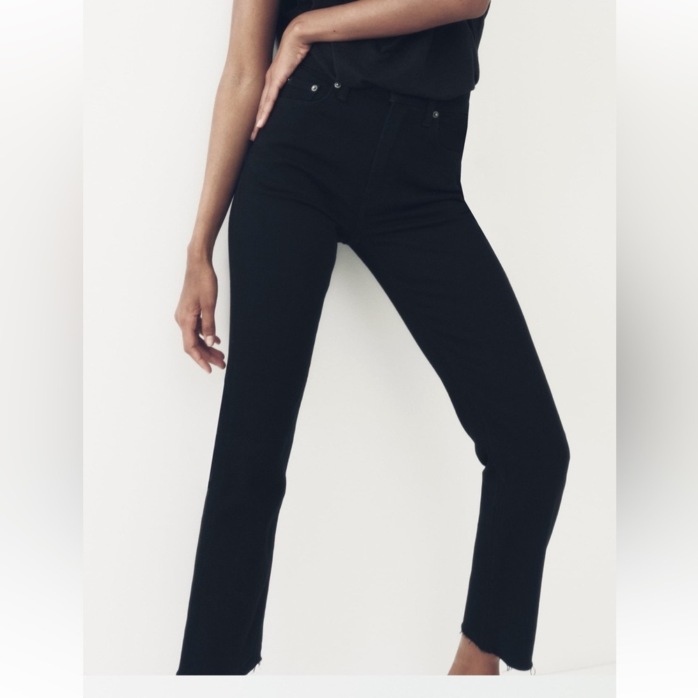 NEW HIGH-WAISTED CROPPED SLIM FIT JEANS
